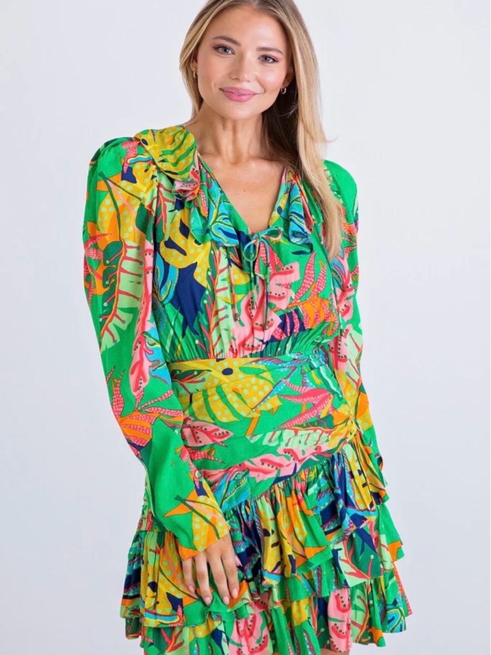Karlie Green Tropical-Print V~Neck Tiered Ruffle Mini Dress Sz L